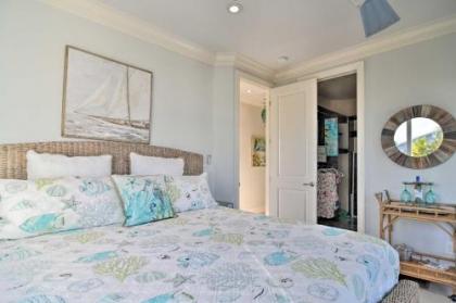 Townhome Located 200 Steps to a Locals-Only Beach! - image 2