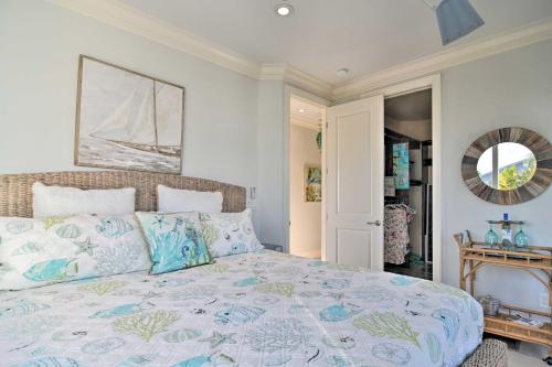 Townhome Located 200 Steps to a Locals-Only Beach! - image 2